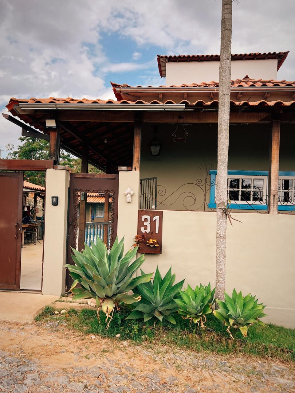 Facade/entrance, Day