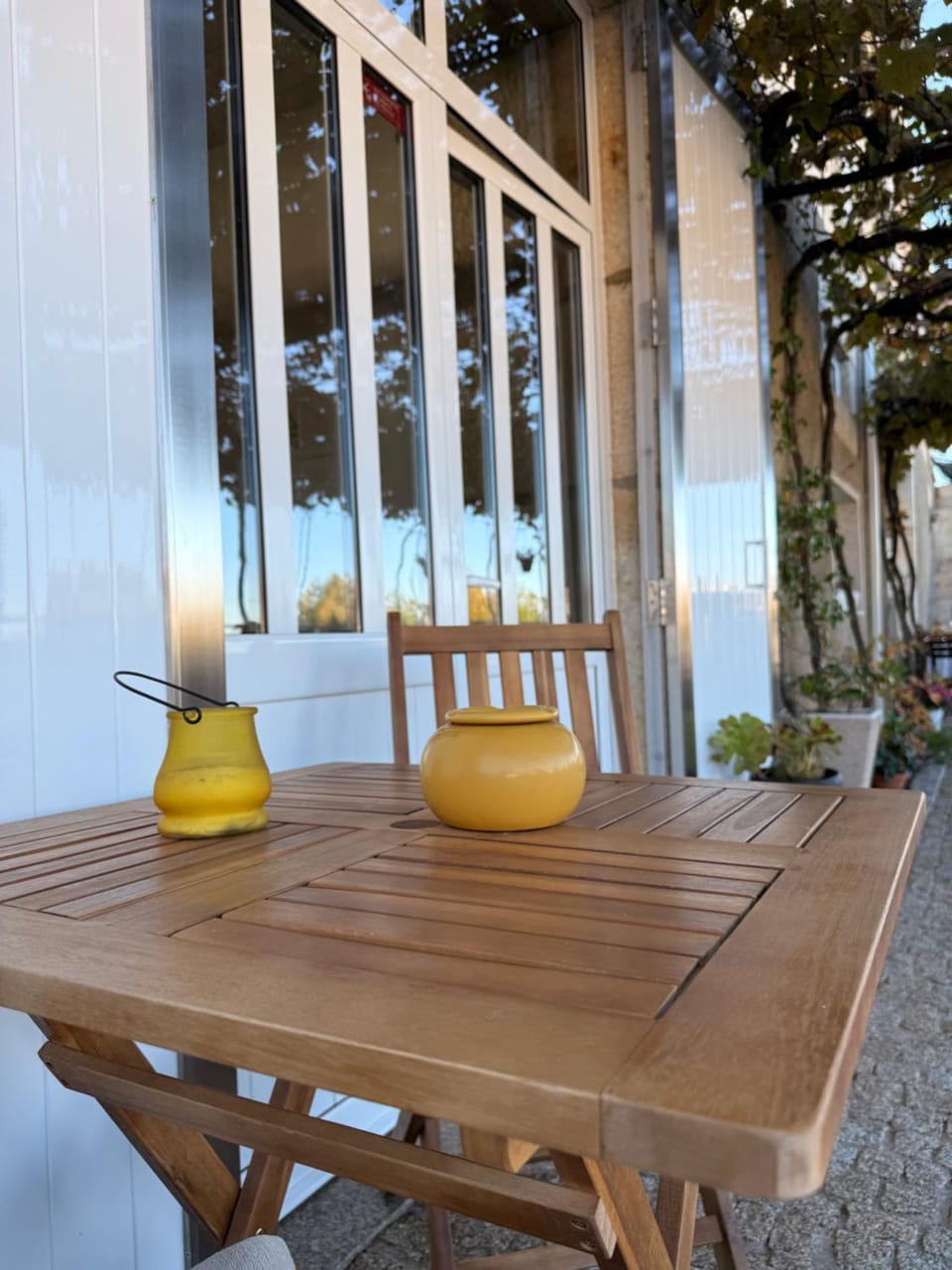 Patio, Day, Balcony/Terrace
