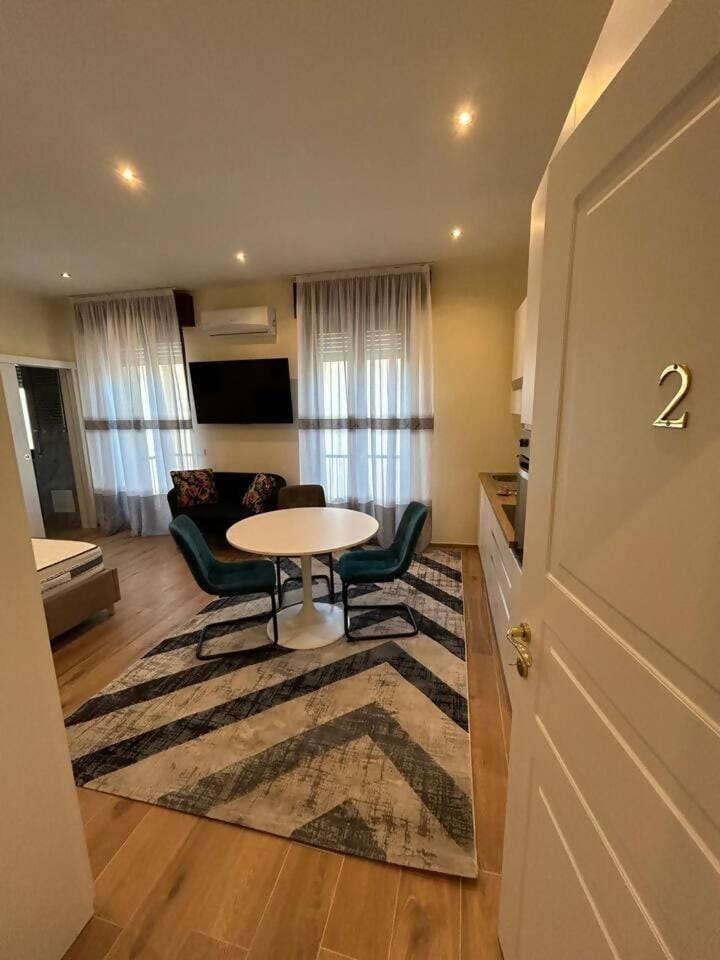 Valverde Apartments and Room Apartment in Verona