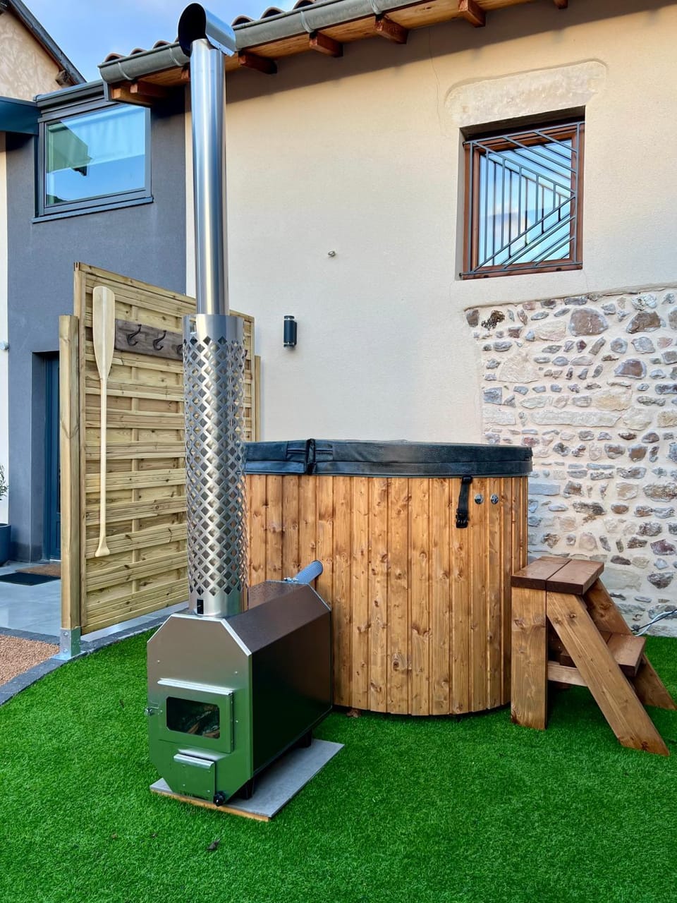 Hot Tub, Hot Tub, Spa and wellness centre/facilities