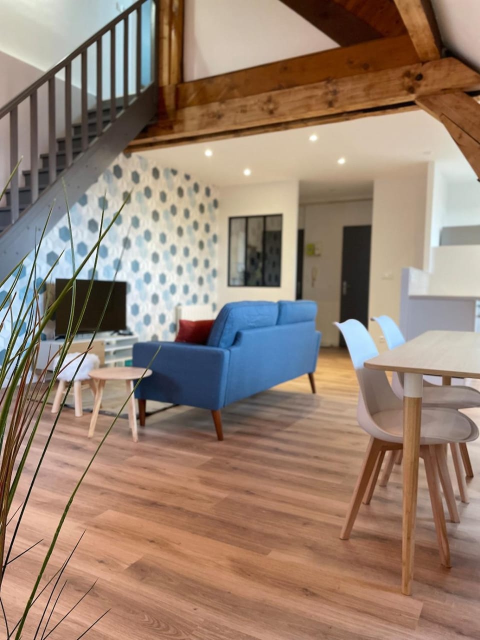 Living room, Seating area