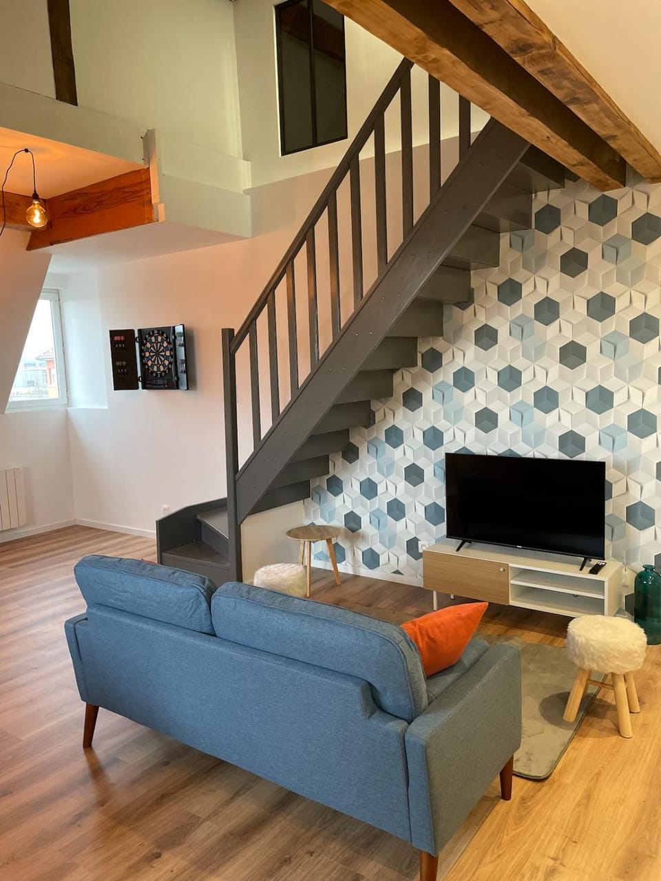 Communal lounge/ TV room, TV and multimedia, Living room, Seating area