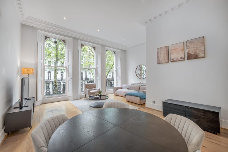 TV and multimedia, Living room, Photo of the whole room, Seating area