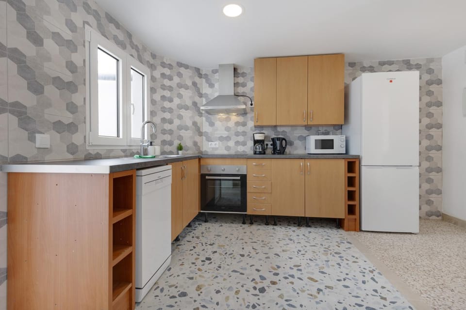 Kitchen or kitchenette, Living room