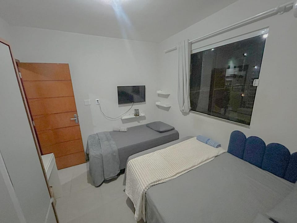 Bed, TV and multimedia, Photo of the whole room, Bedroom, air conditioner