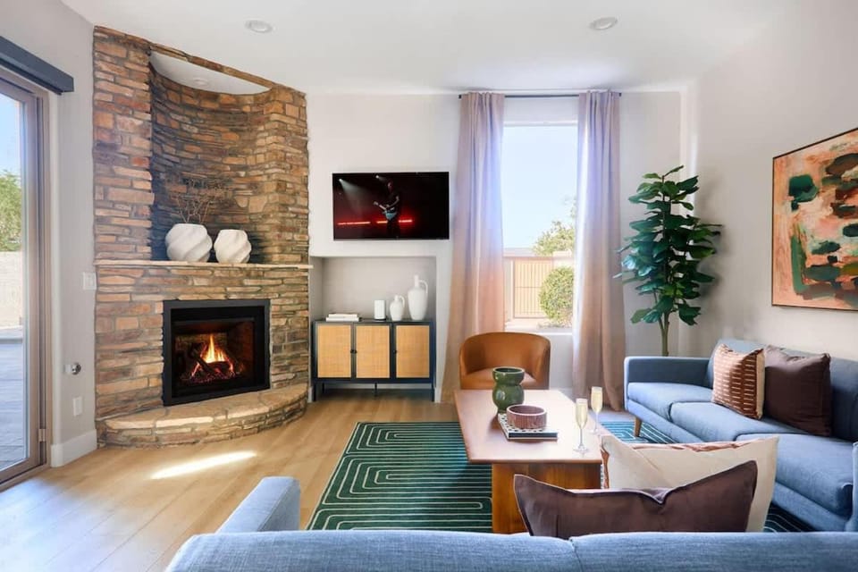 Citrus-Pool & Spa-Walk 2 restaurants, shops & bars House in Paradise Valley