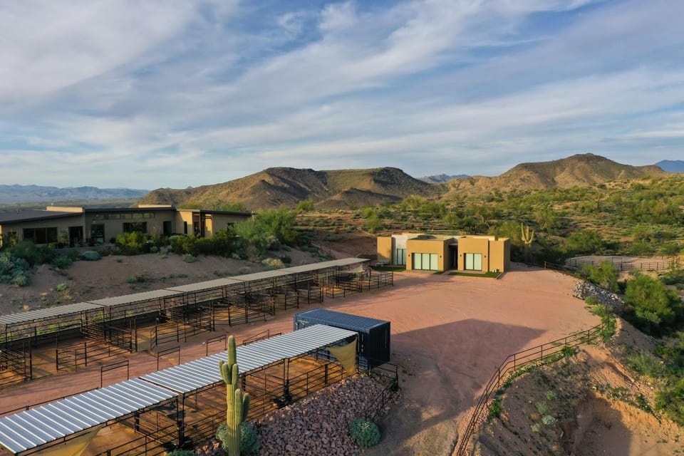 Paradise Canyon - 3 Estates - Casita & Horse Stables House in Maricopa County