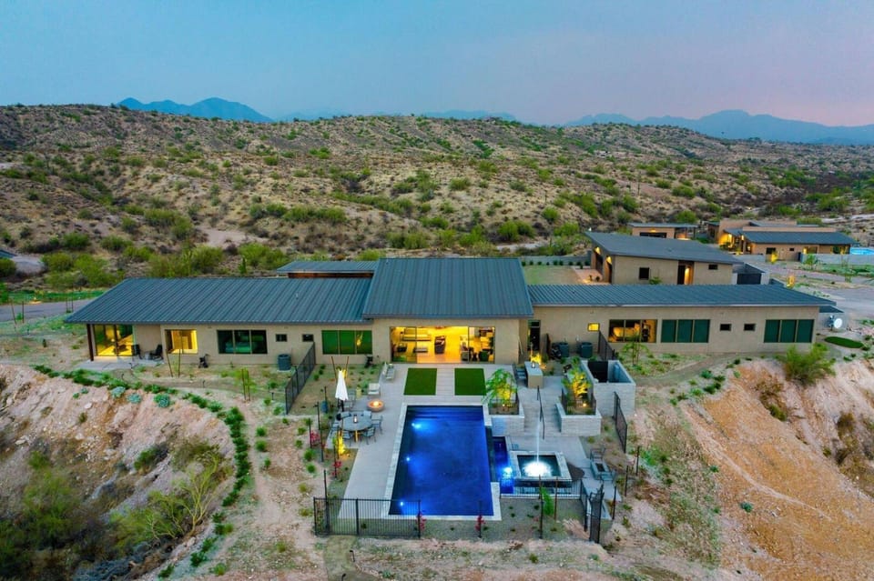 Paradise Canyon - 3 Estates - Casita & Horse Stables House in Maricopa County
