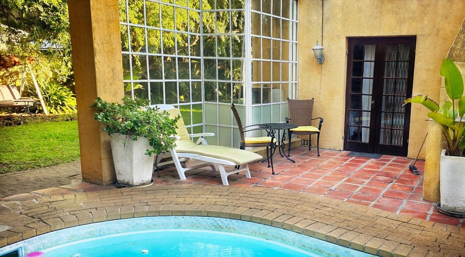 Property building, Patio, Day, Garden, Garden view, Pool view, Swimming pool, sunbed