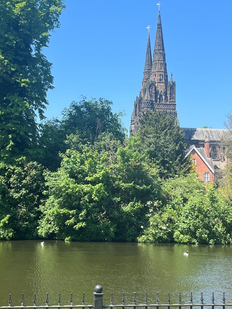 Modern Flat in central Lichfield & secure parking Apartment in Lichfield