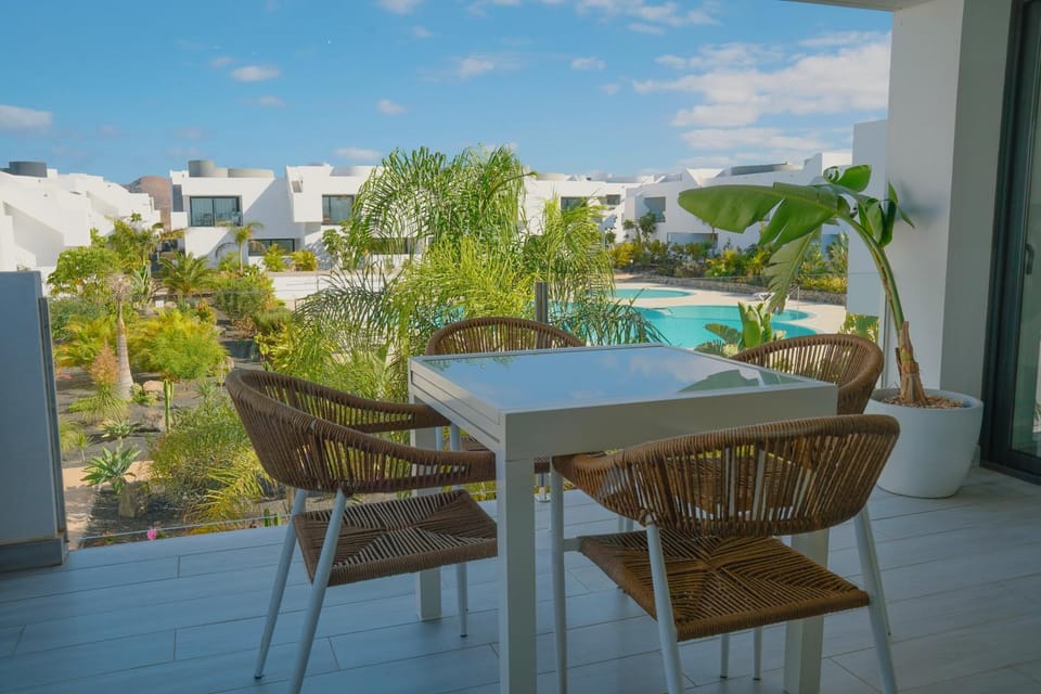 Patio, Day, View (from property/room), Balcony/Terrace, Dining area, Pool view, Swimming pool