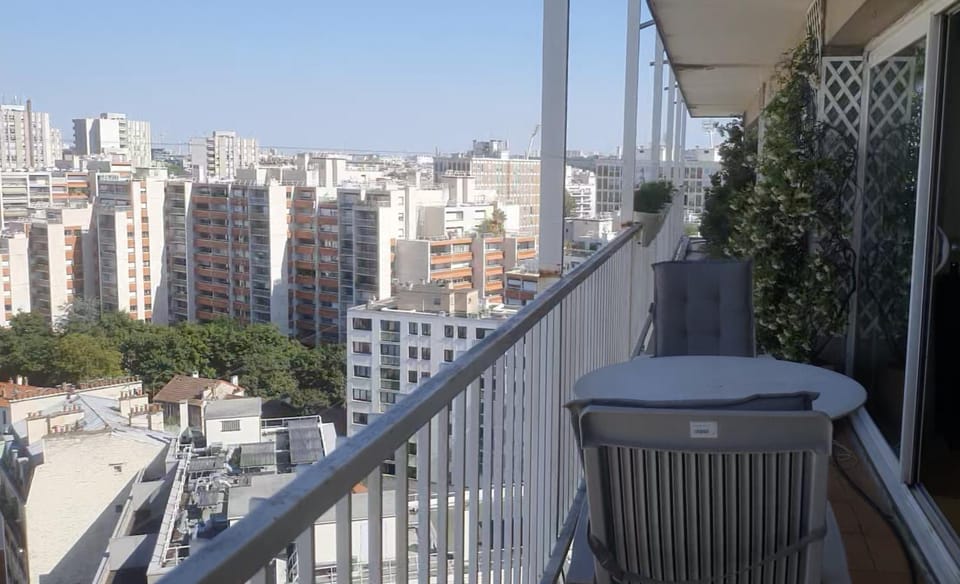Balcony/Terrace, City view