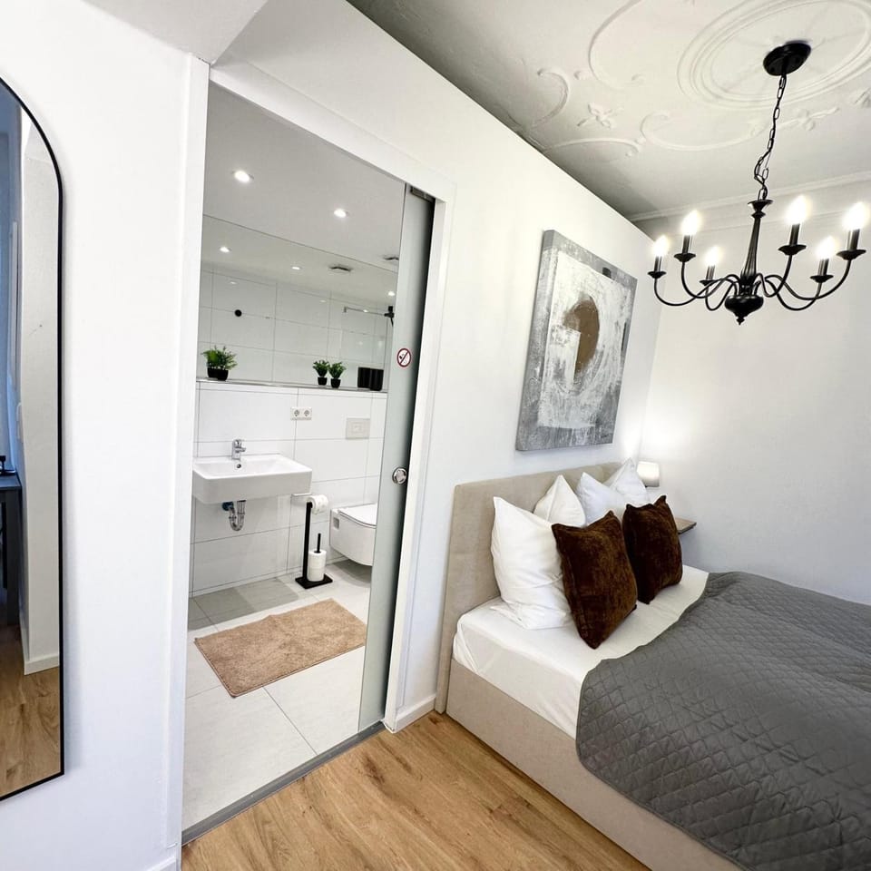 Bed, Bathroom, Bedroom