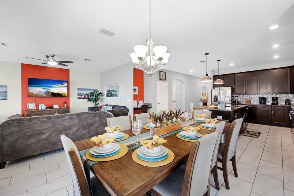 Kitchen or kitchenette, Living room, Dining area