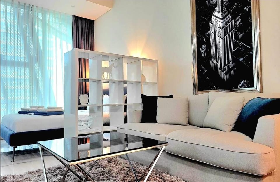 Stylish Studio in J One, near Burj Khalifa, Mall Apartment in Dubai
