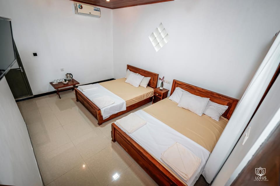 Bed, TV and multimedia, Bedroom, air conditioner