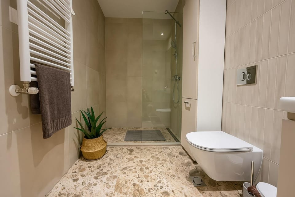 Shower, Toilet, Bathroom