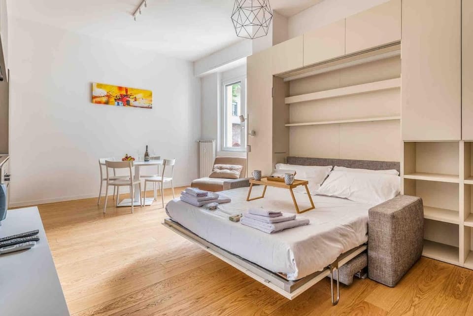 Sant Ambrogio M2 200metri centre of milan Apartment in Milan