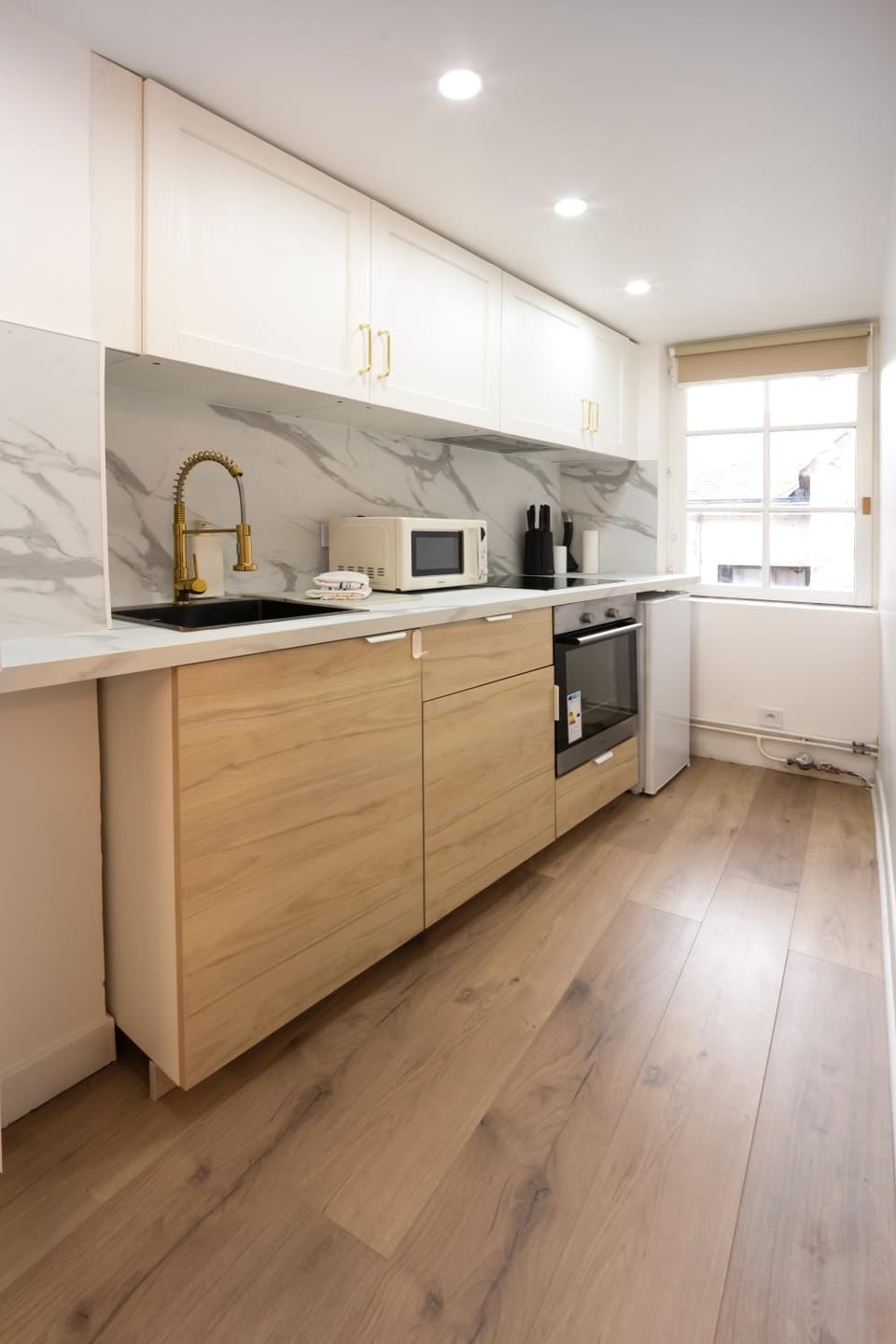 Coffee/tea facilities, Kitchen or kitchenette, oven, pet friendly, stove, toaster
