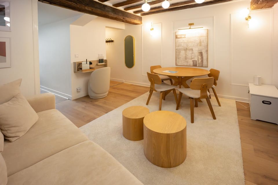 Living room, Seating area, Dining area