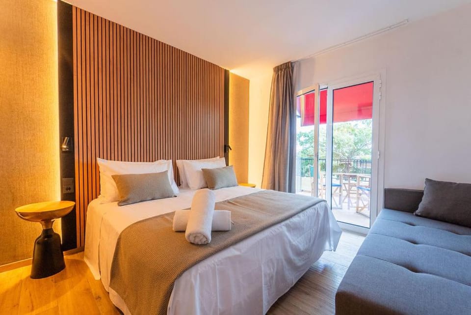 Hostal Boutique - Rivolto Rooms Bed and Breakfast in Maresme