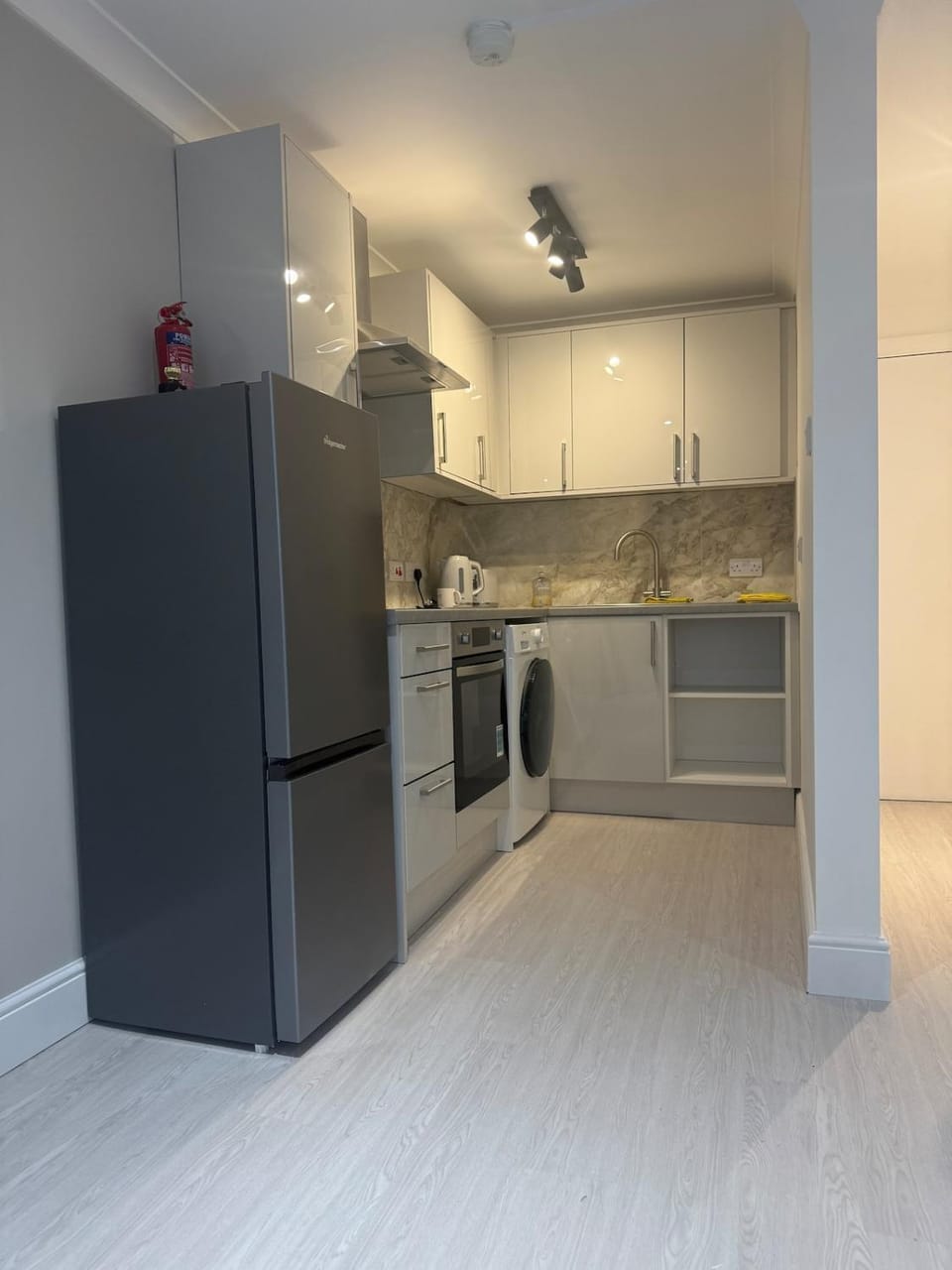 Modern Studio Apartment Shoreditch Apartment in London Borough of Islington