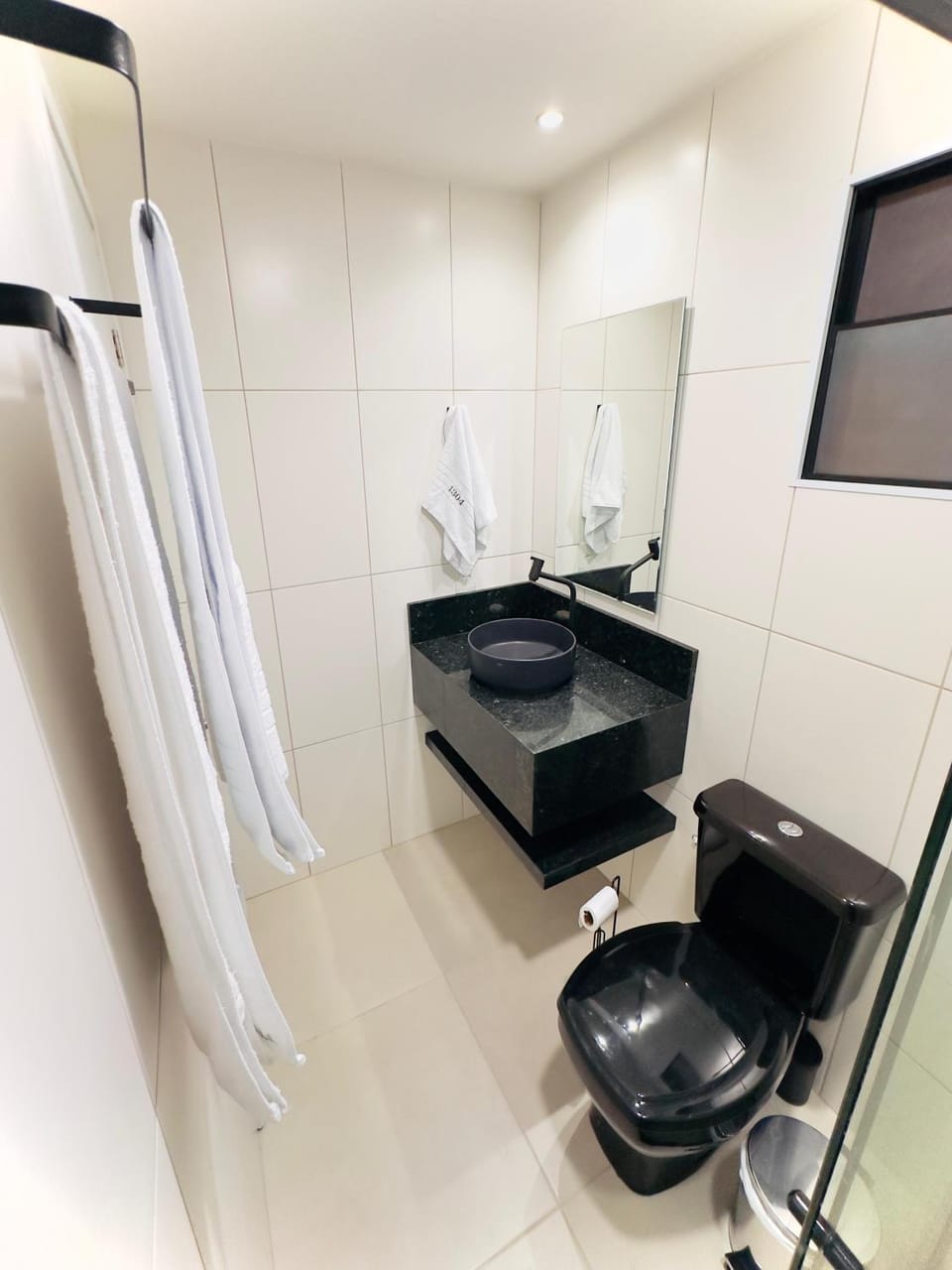 Toilet, Bathroom, towels