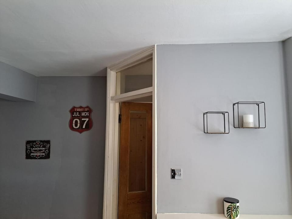 Cosy Station Escape Apartment in Brighton