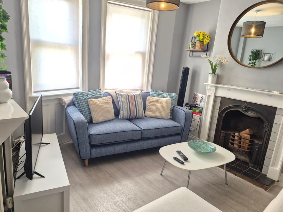 Cosy Station Escape Apartment in Brighton
