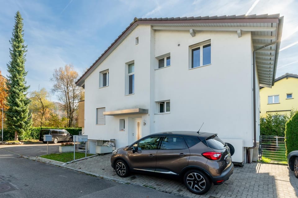 Property building, Day, Parking