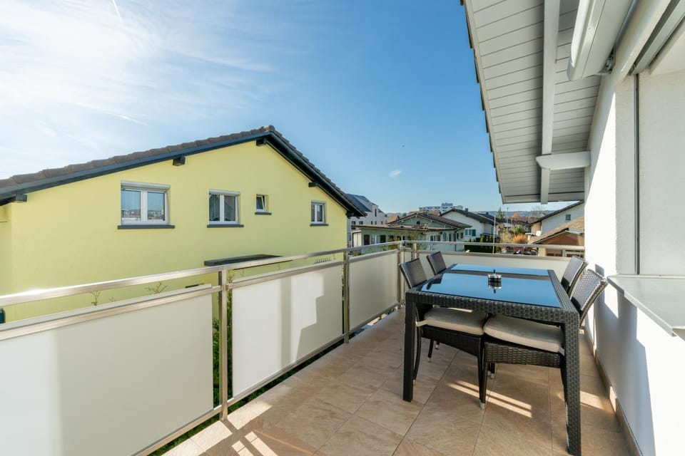 Patio, Day, Natural landscape, View (from property/room), Balcony/Terrace