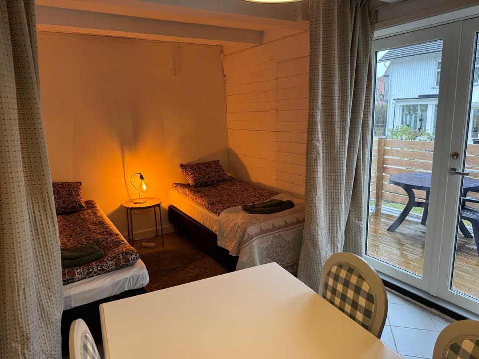 Semesterlägenheter 150m till Vänern Apartment in Västra Götaland County