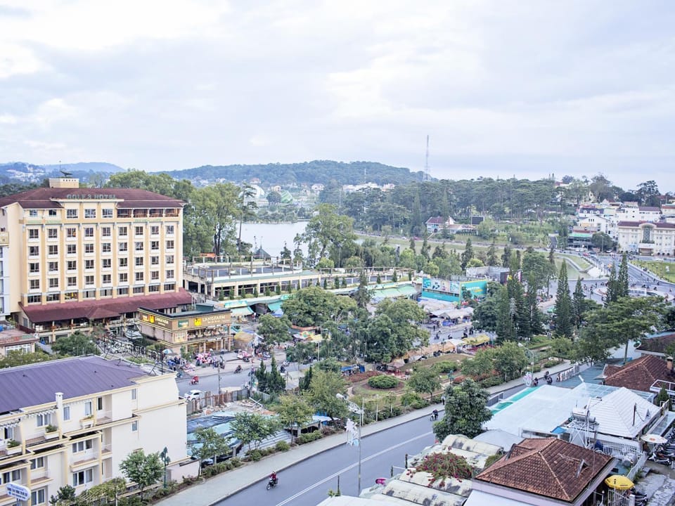 Natural landscape, City view, Lake view, Mountain view, Street view