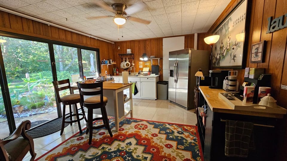 Kitchen or kitchenette, Kitchen or kitchenette, Dining area