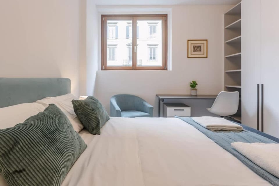 Cozy Retreat Private Room with Shared bath Apartment in Florence