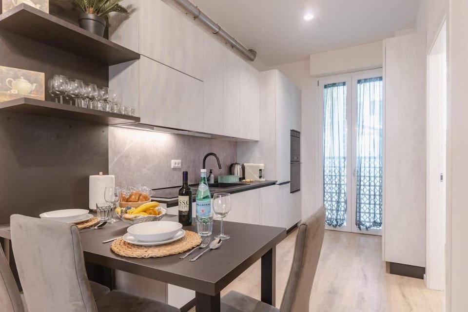 Cozy Retreat Private Room with Shared bath Apartment in Florence