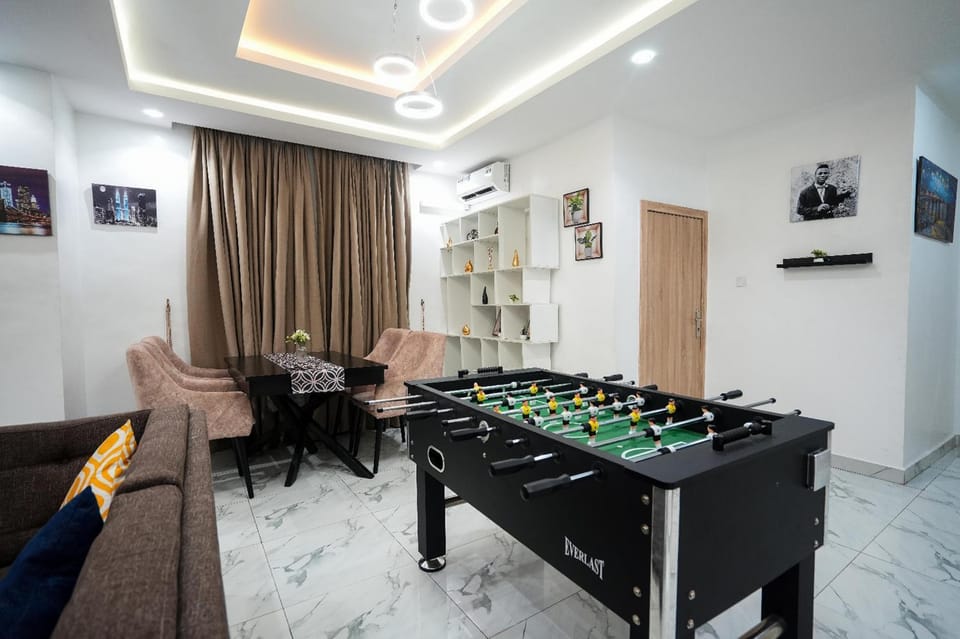 Game Room, Seating area, minibar