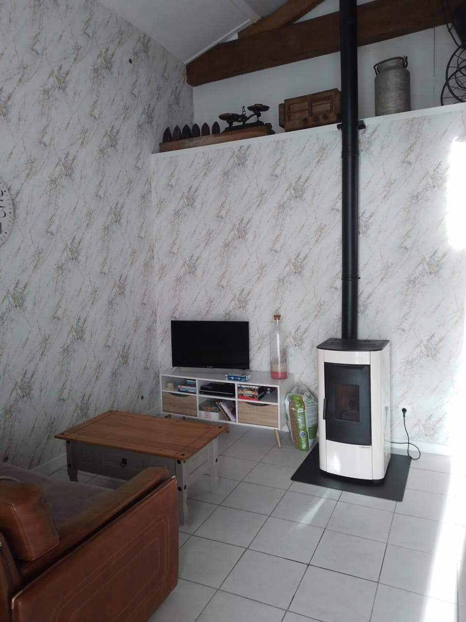 TV and multimedia, Living room, flat iron