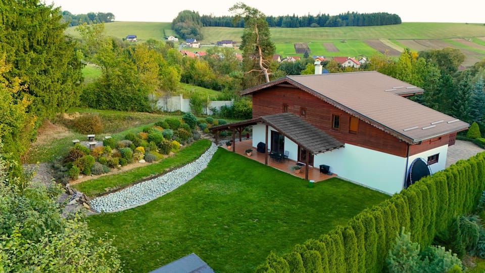 Property building, Natural landscape, Garden, Garden view