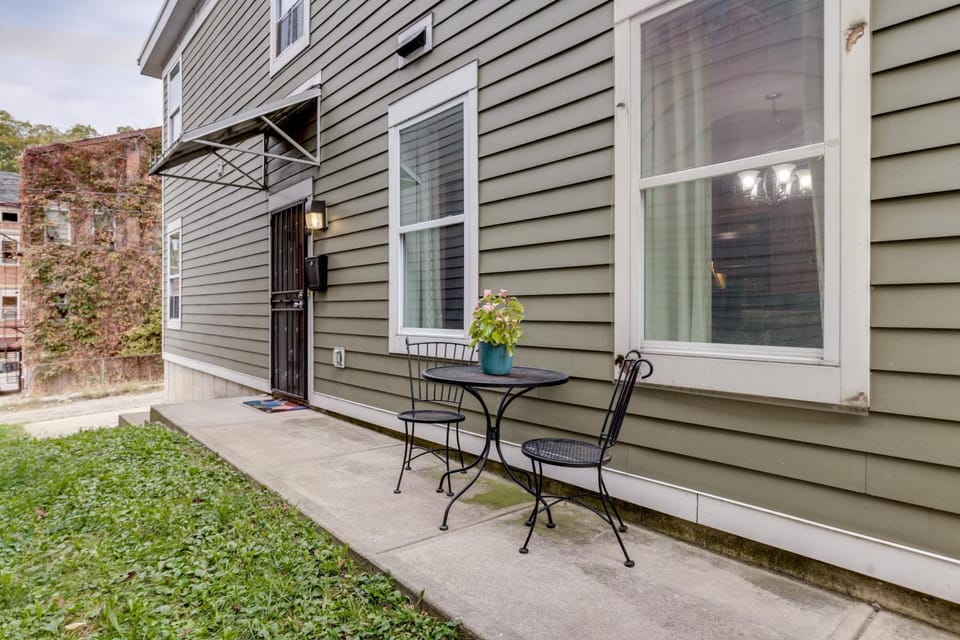 Walk to UC & Hospitals! Cincy Home w/ Patio House in Over The Rhine