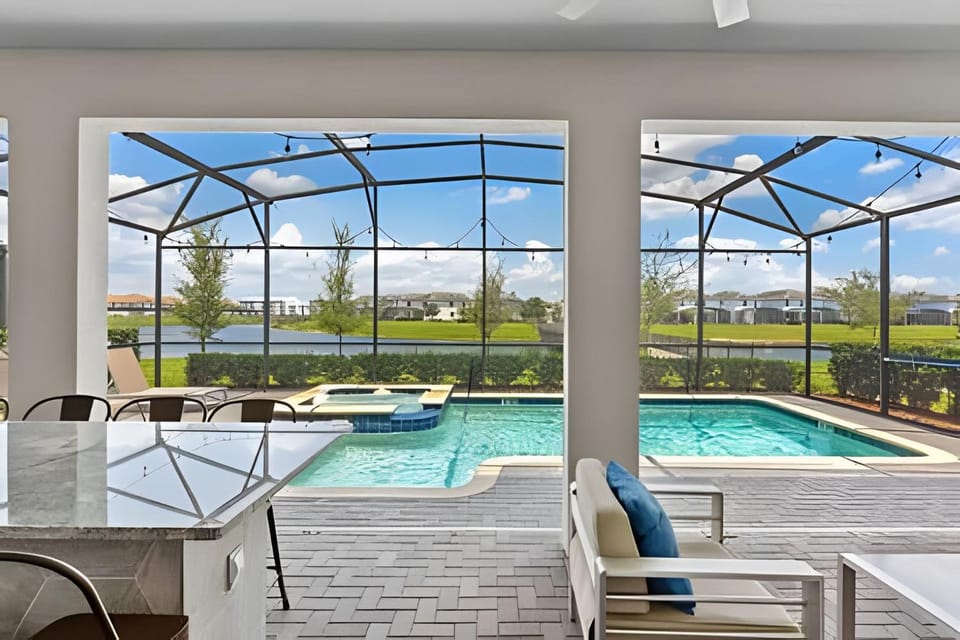 Luxury 6BR Villa w/ Pool, Spa & Near Disney House in Kissimmee