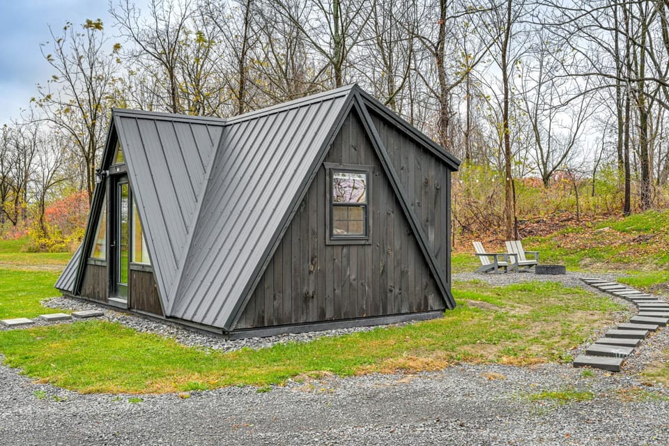 5 Mi to Wine Trails: Finger Lakes Tiny Home Apartment in Seneca Lake