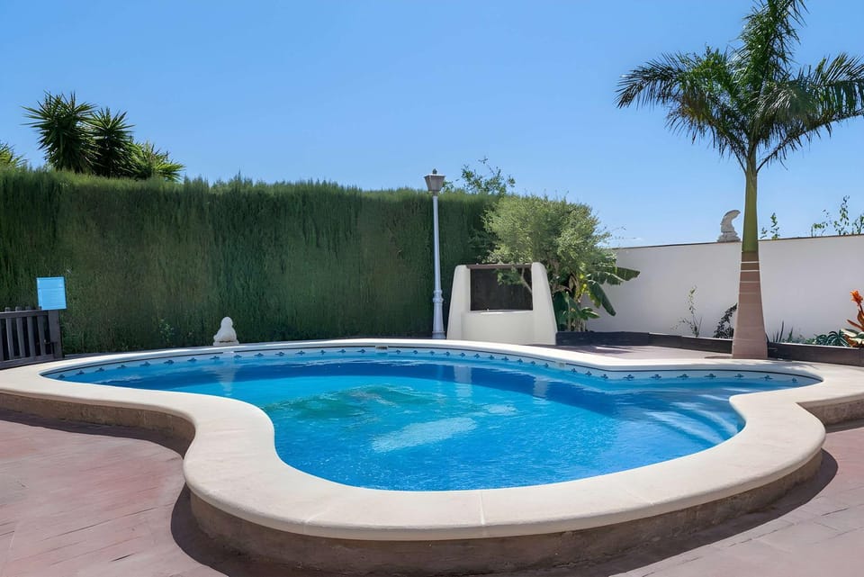 Casas con piscina compartidas Garaje y Wi-Fi House in La Janda