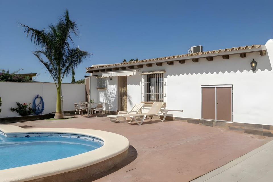 Casas con piscina compartidas Garaje y Wi-Fi House in La Janda