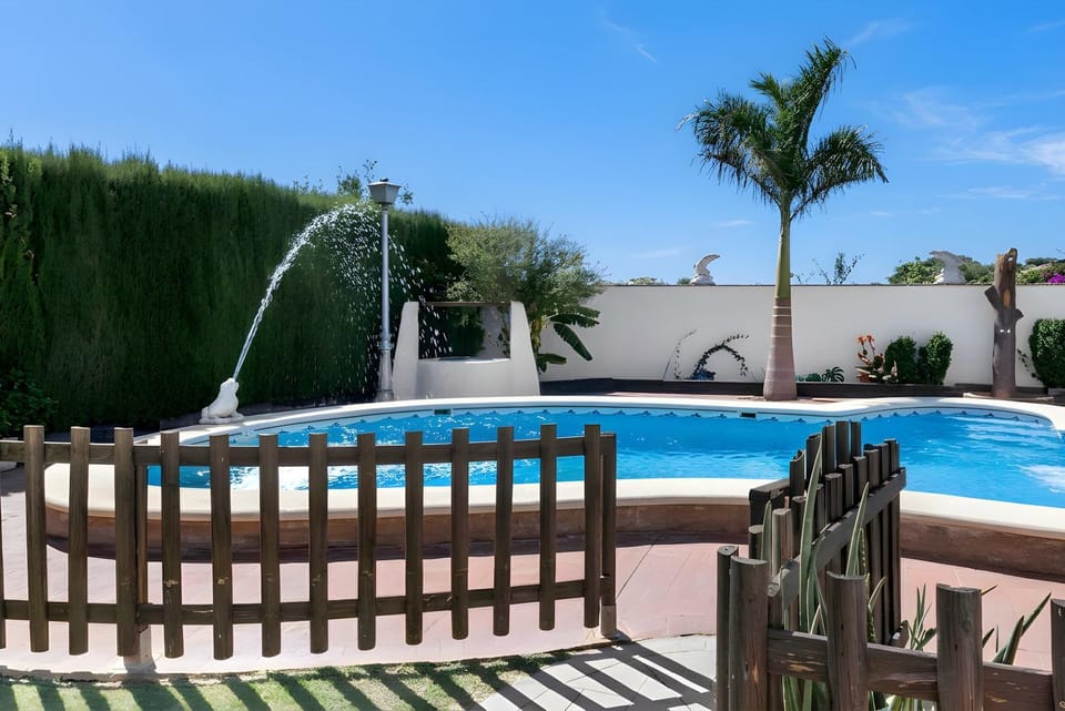 Casas con piscina compartidas Garaje y Wi-Fi House in La Janda