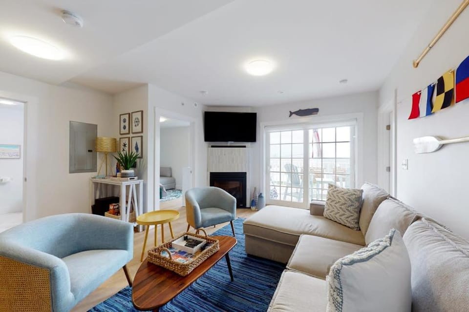 Villa Balena - A Cape Cod Oasis House in Dennis Port