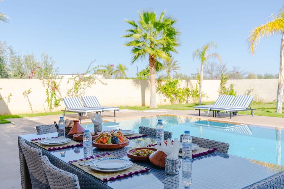 Patio, Balcony/Terrace, Dining area, Food, Dinner