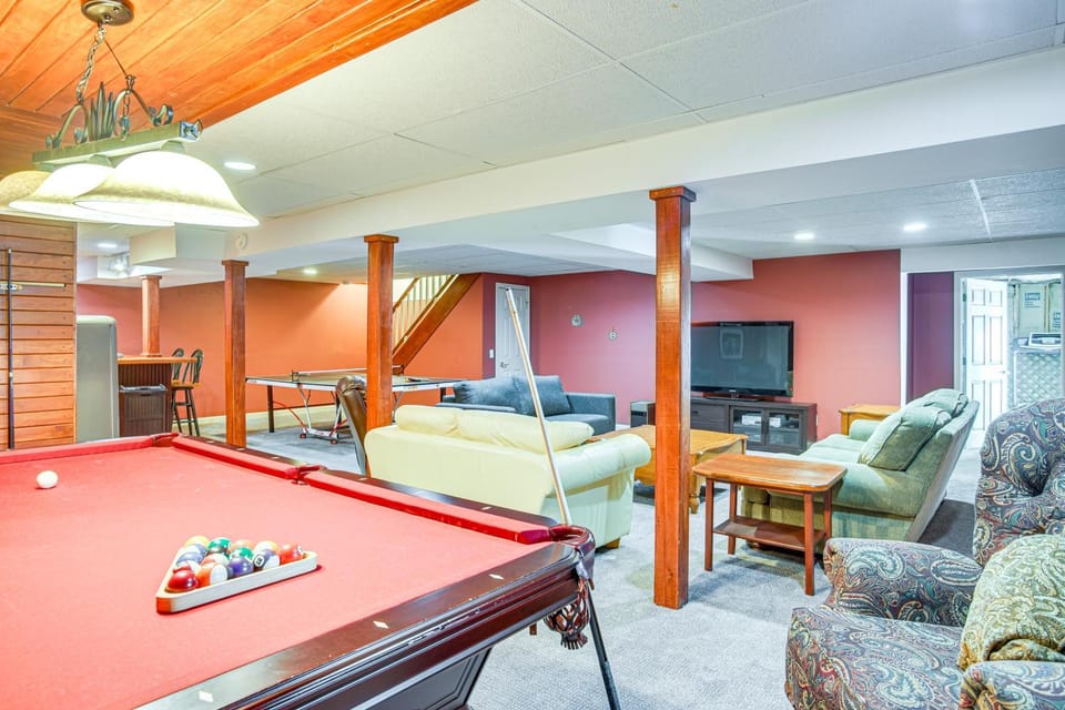 3 Mi to Megansett Beach: Home w/ Pool & Game Room House in Falmouth