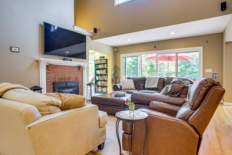 3 Mi to Megansett Beach: Home w/ Pool & Game Room House in Falmouth