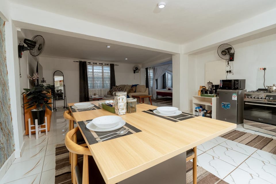 Kitchen or kitchenette, Living room, Dining area